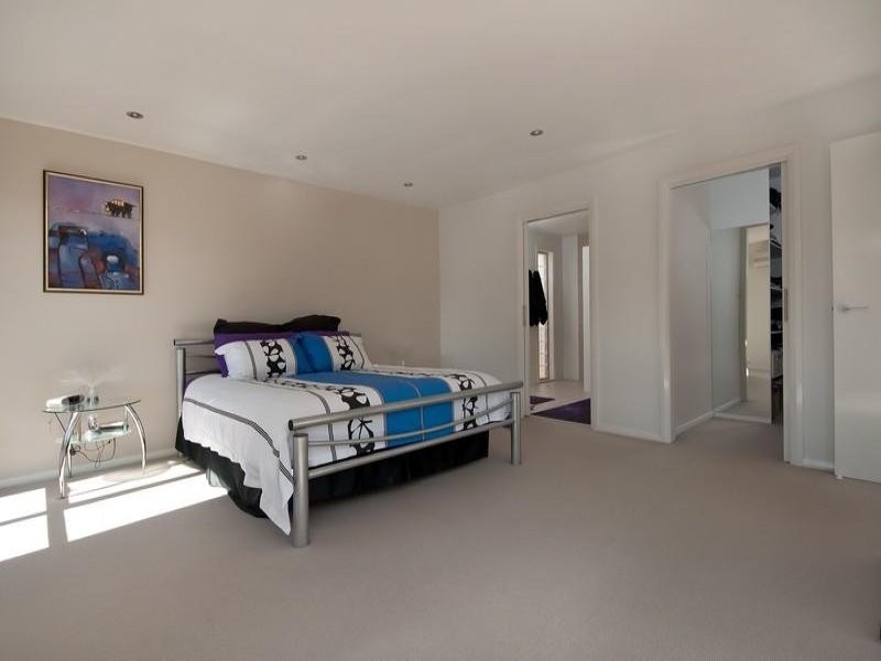 3 Batman Place, Sunshine Bay NSW 2536