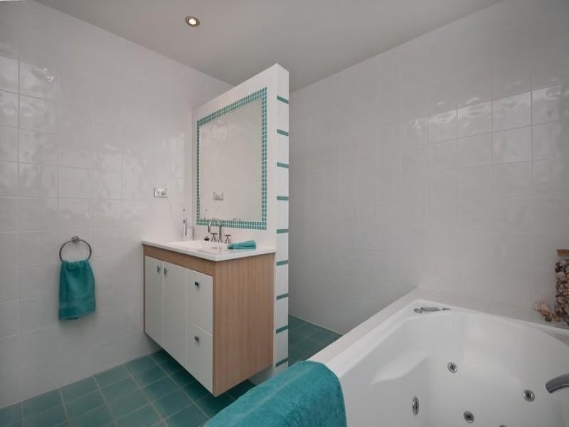 3 Batman Place, Sunshine Bay NSW 2536