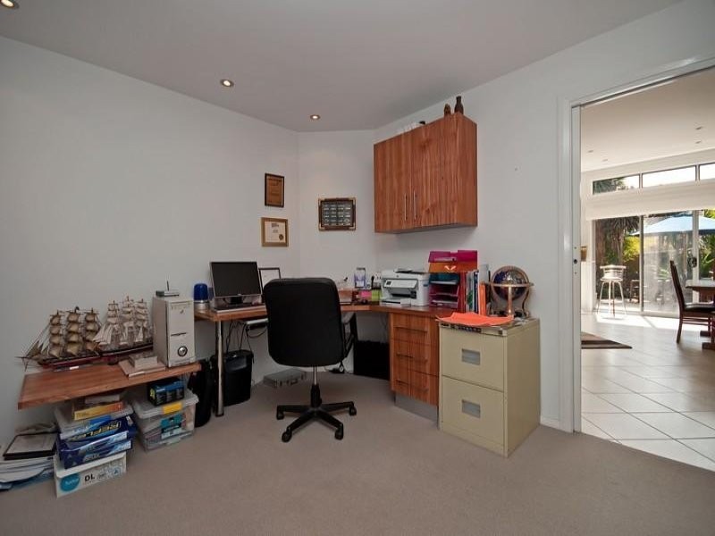 3 Batman Place, Sunshine Bay NSW 2536