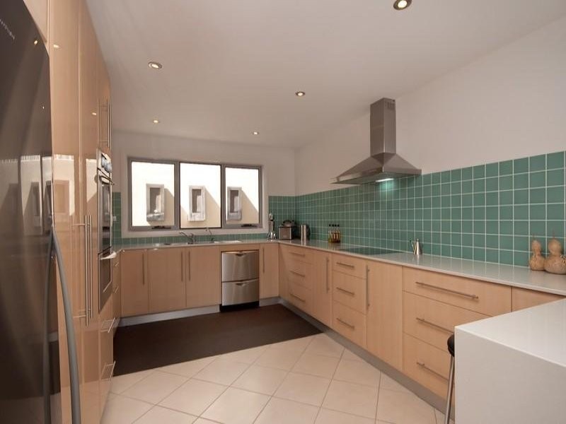 3 Batman Place, Sunshine Bay NSW 2536