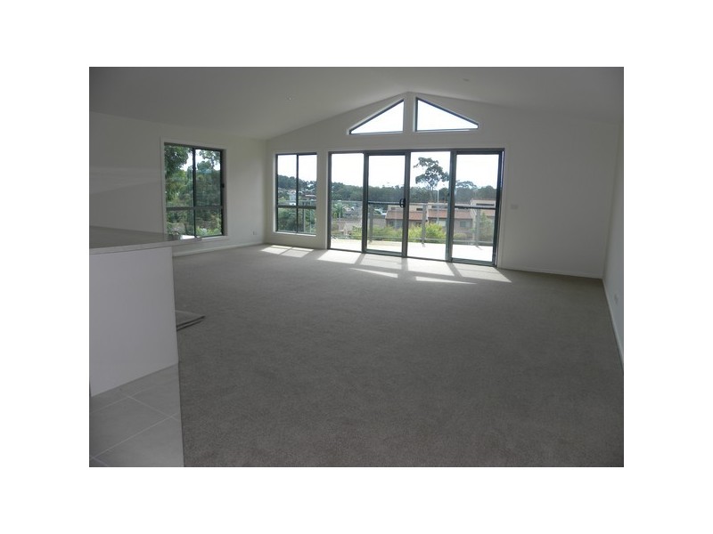 3 Eric Fenning Dr, Surf Beach NSW 2536