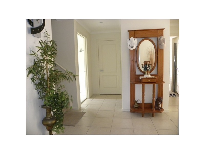 3 Eric Fenning Dr, Surf Beach NSW 2536