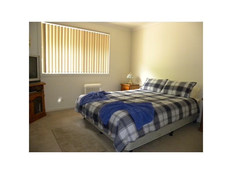 3 Eric Fenning Dr, Surf Beach NSW 2536