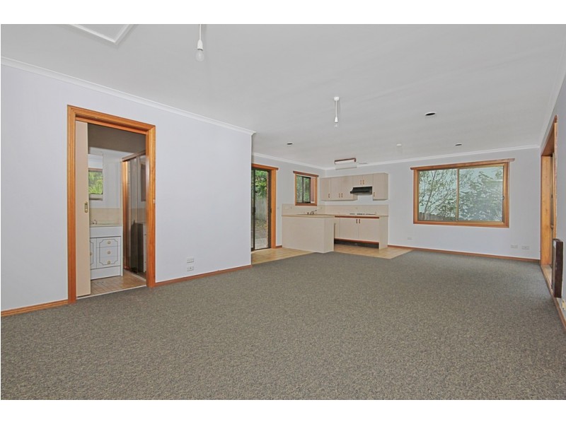 62 Cook Avenue, Surf Beach NSW 2536