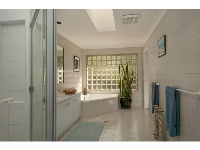 24 Burrawang Crescent, Denhams Beach NSW 2536