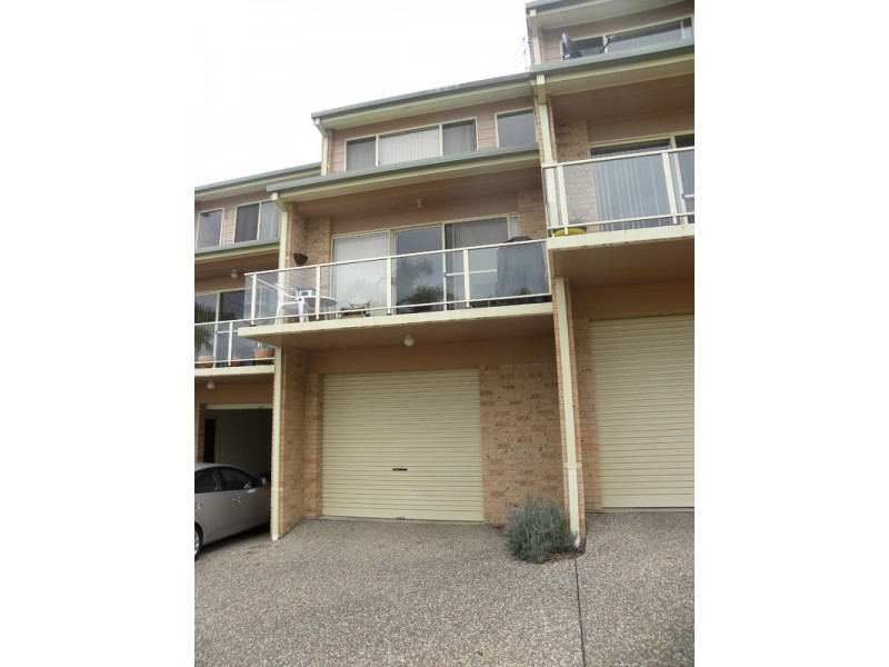 2/9 Bent Street, Batemans Bay NSW 2536