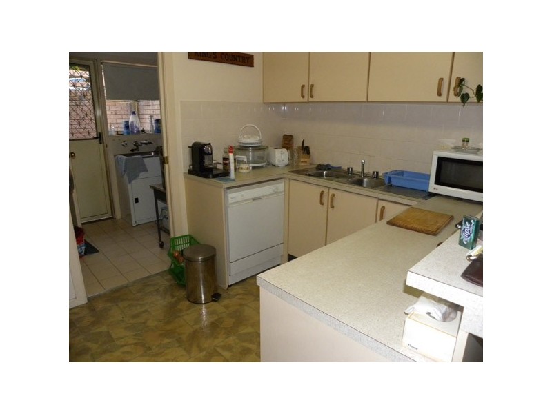 2/9 Bent Street, Batemans Bay NSW 2536