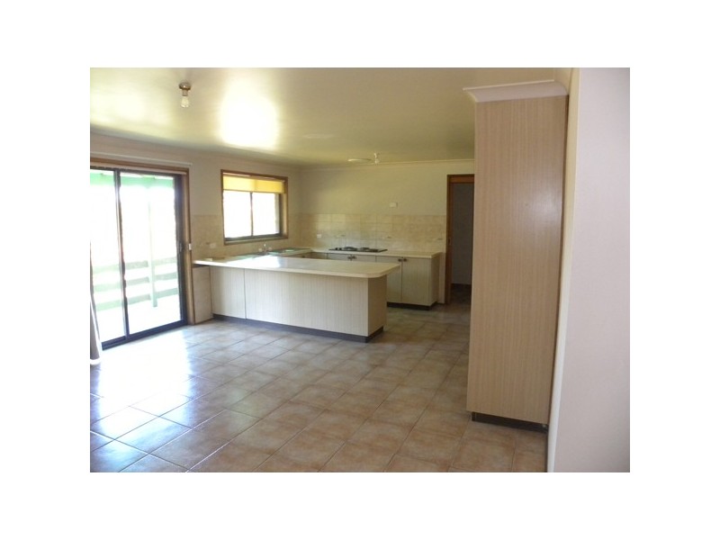 64 Eric Fenning Drive, Surf Beach NSW 2536
