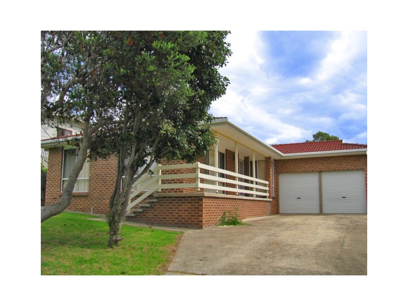 33 Pacific Road, Surf Beach NSW 2536