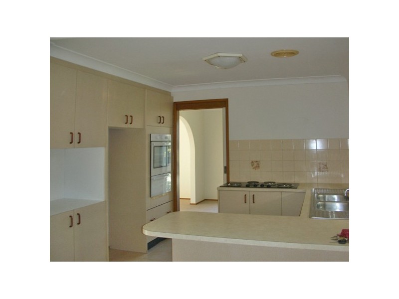 33 Pacific Road, Surf Beach NSW 2536