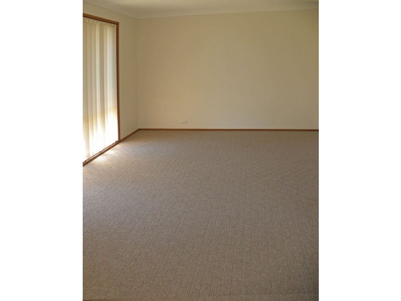 33 Pacific Road, Surf Beach NSW 2536