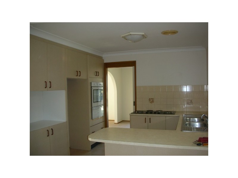 33 Pacific Road, Surf Beach NSW 2536