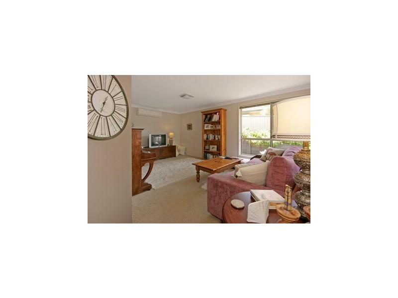 7 Gibson Place, Batehaven NSW 2536