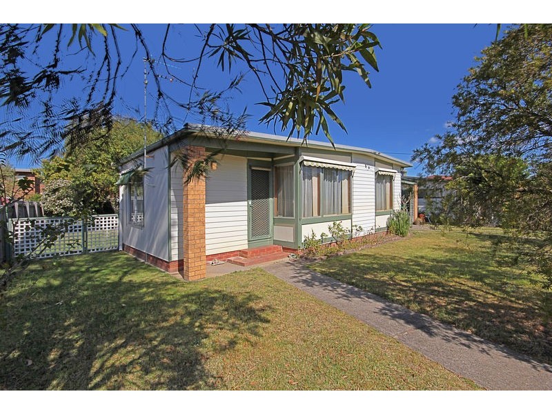 32 Wallaringa Street, Surfside NSW 2536
