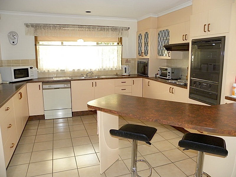 38 Thomas Mitchell Crescent, Sunshine Bay NSW 2536