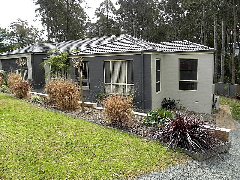 4 Honeyeater Place, Malua Bay NSW 2536