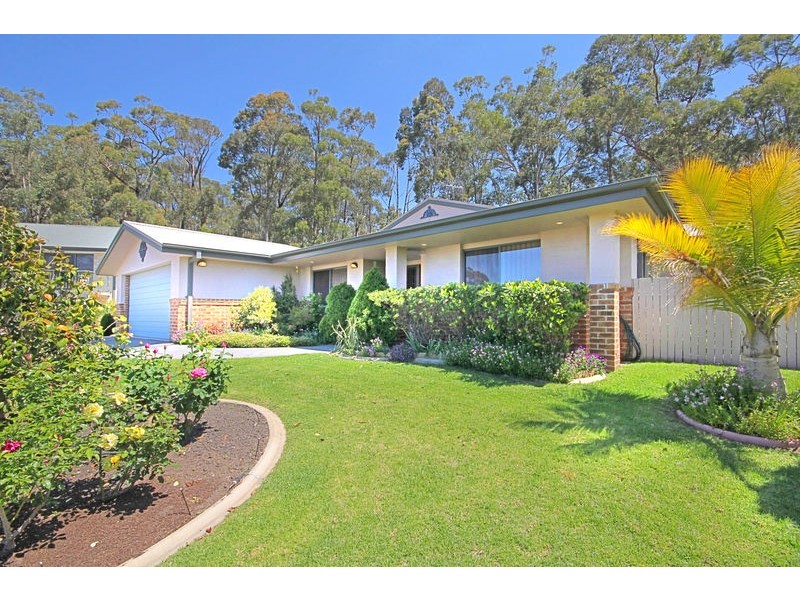 12 Cox Place, Sunshine Bay NSW 2536