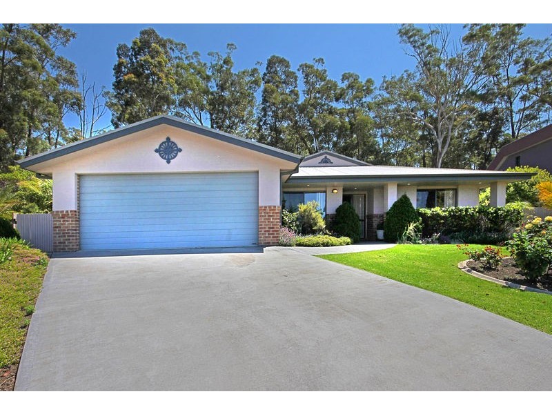 12 Cox Place, Sunshine Bay NSW 2536
