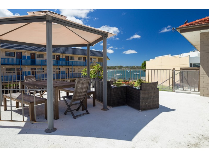 17 Beach Road, Batemans Bay NSW 2536