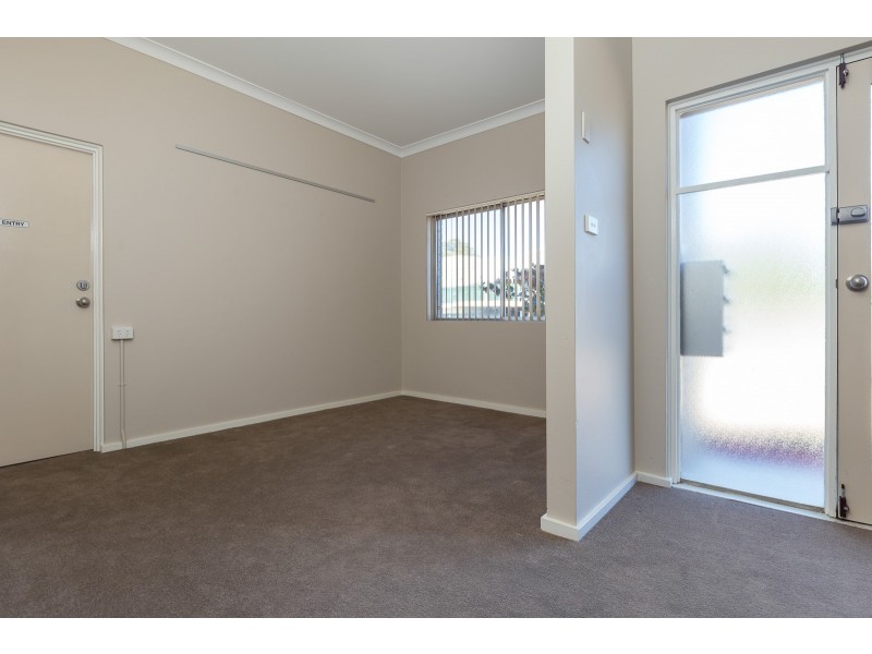 17 Beach Road, Batemans Bay NSW 2536