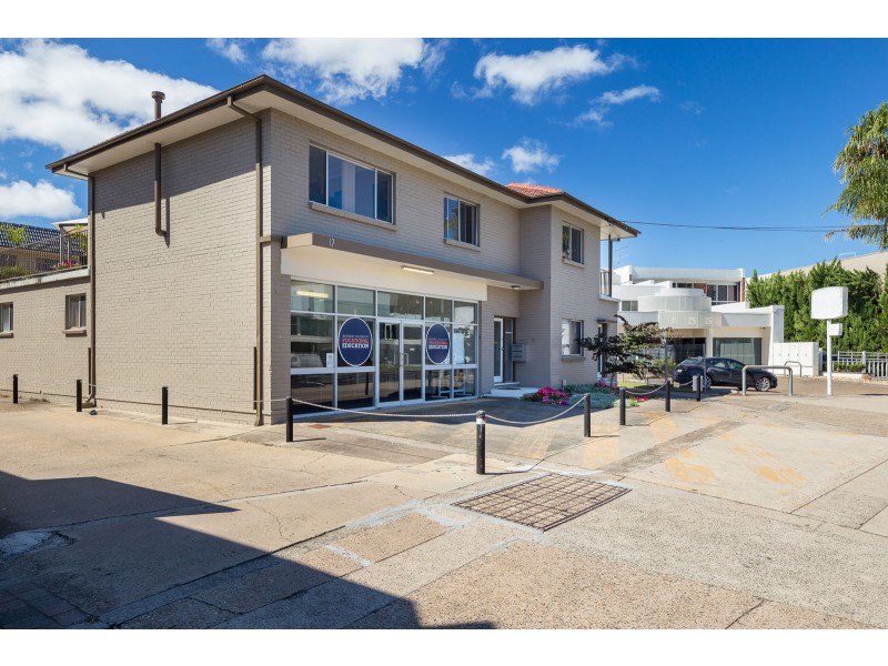 17 Beach Road, Batemans Bay NSW 2536
