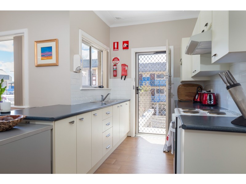 17 Beach Road, Batemans Bay NSW 2536