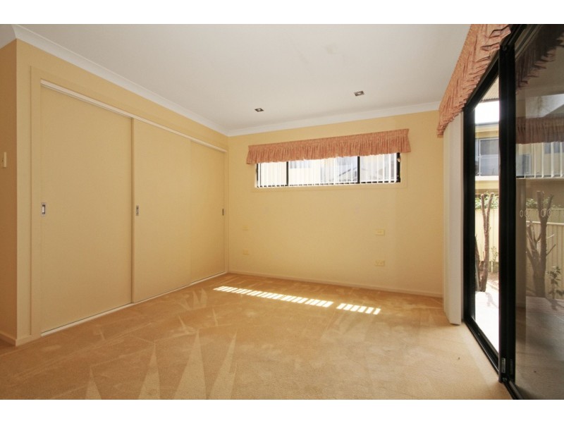 1/27 Golf Links Drive, Batemans Bay NSW 2536