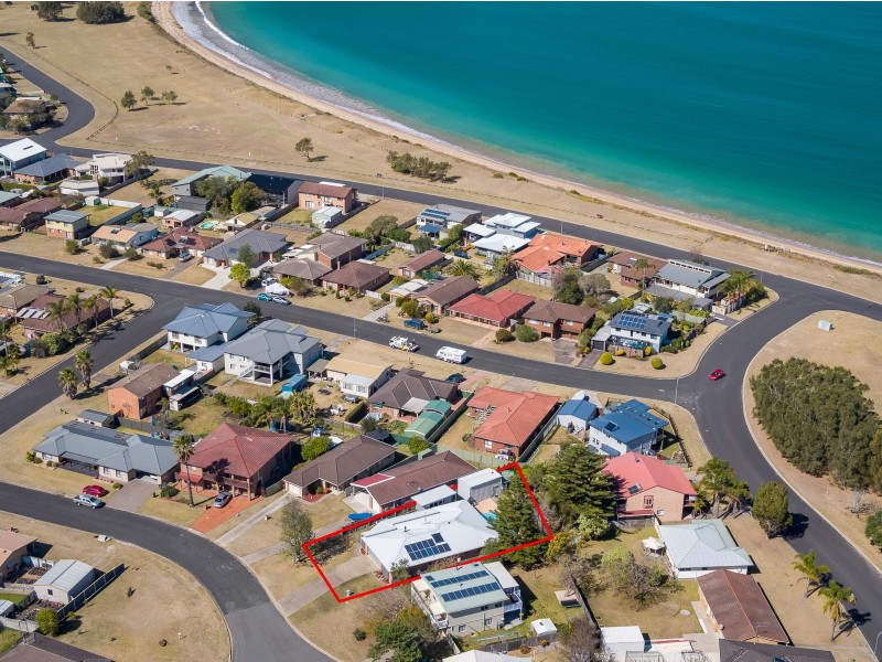 7 Excelsa Court, Maloneys Beach NSW 2536