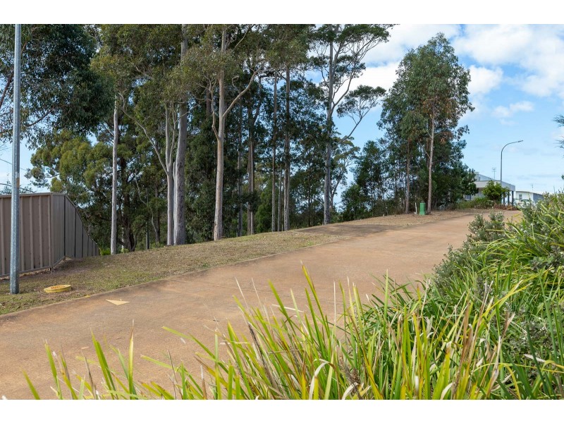 4 Seaview Way, Long Beach NSW 2536