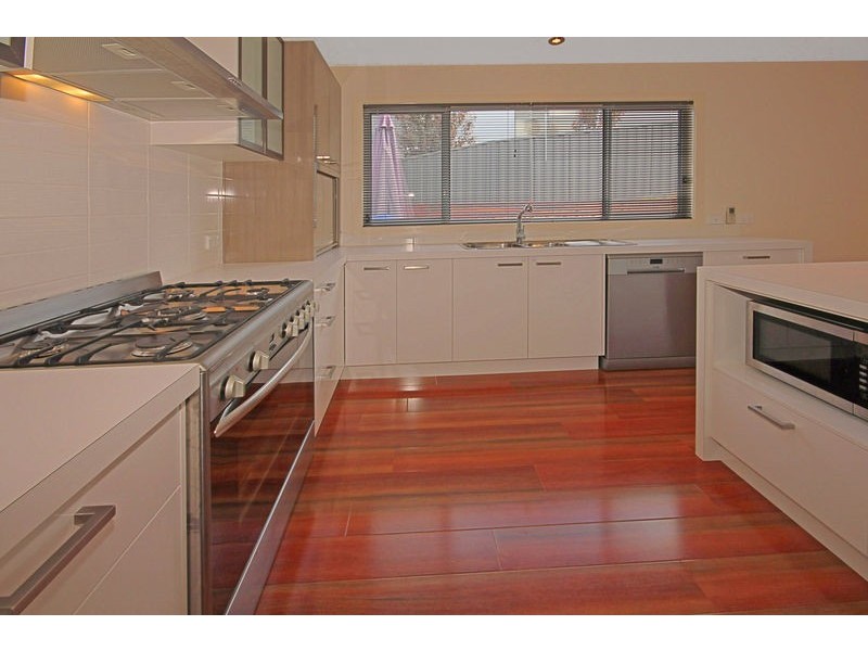 2 France Place, Long Beach NSW 2536