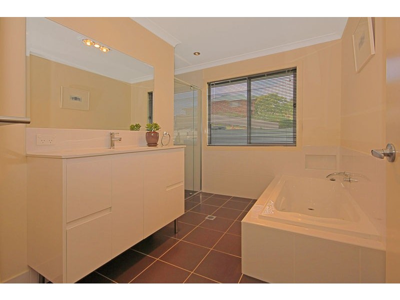 2 France Place, Long Beach NSW 2536