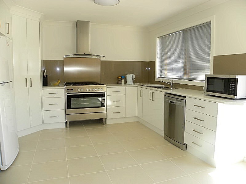 68 Hume Road, Sunshine Bay NSW 2536