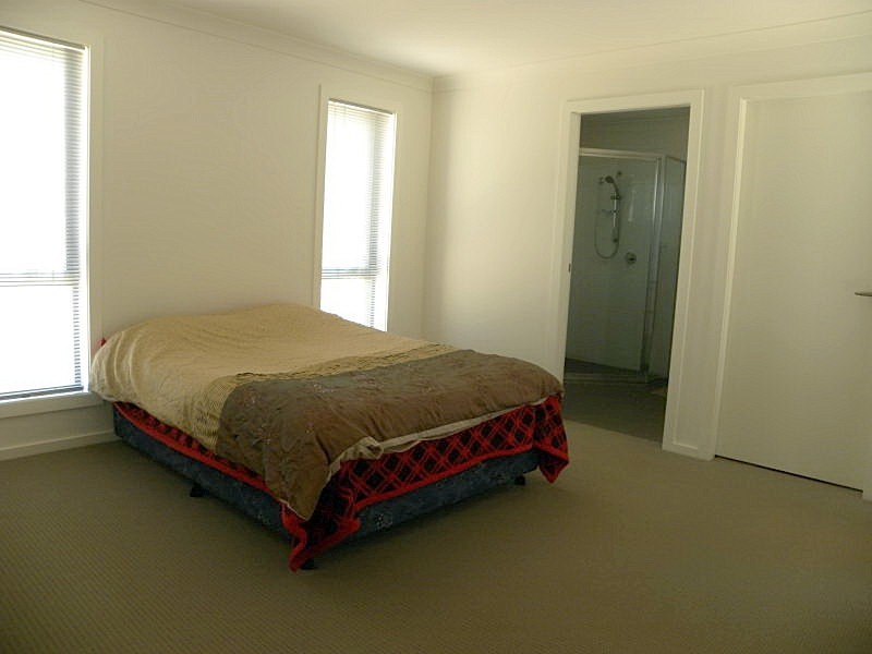 68 Hume Road, Sunshine Bay NSW 2536