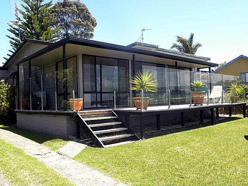 362 Beach Road, Batehaven NSW 2536