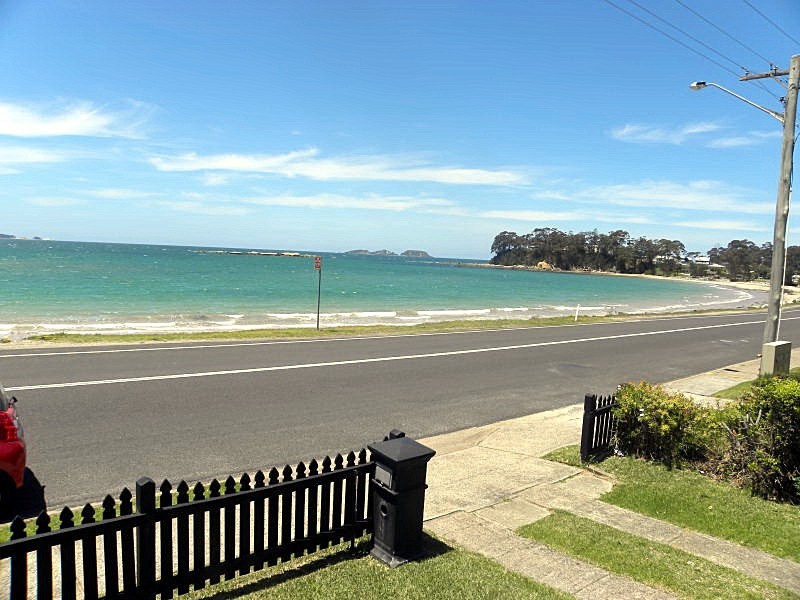 362 Beach Road, Batehaven NSW 2536