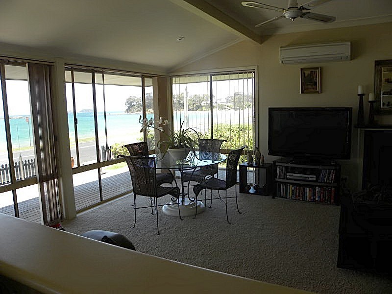 362 Beach Road, Batehaven NSW 2536