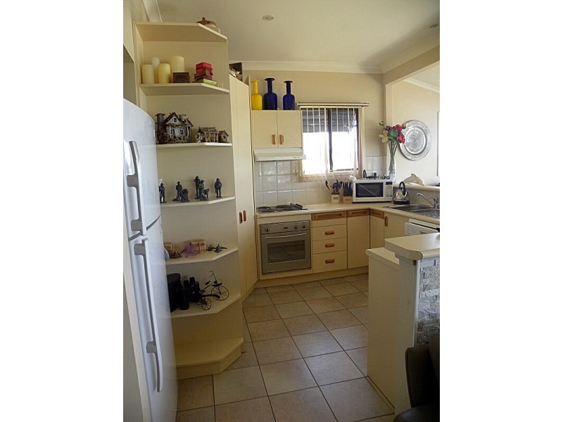 362 Beach Road, Batehaven NSW 2536