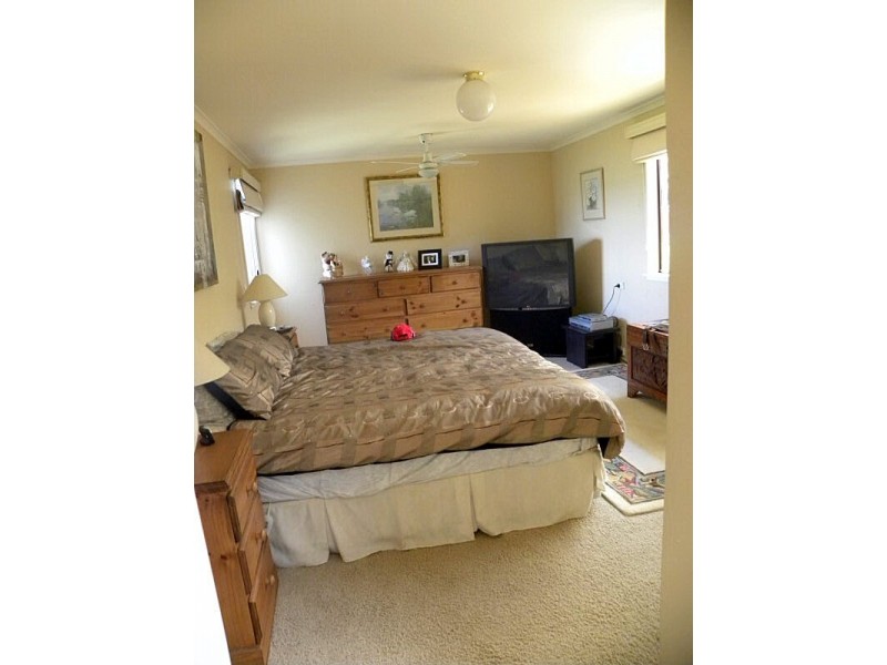 362 Beach Road, Batehaven NSW 2536