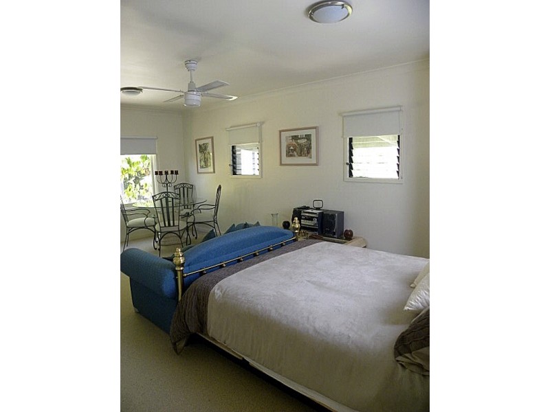 362 Beach Road, Batehaven NSW 2536