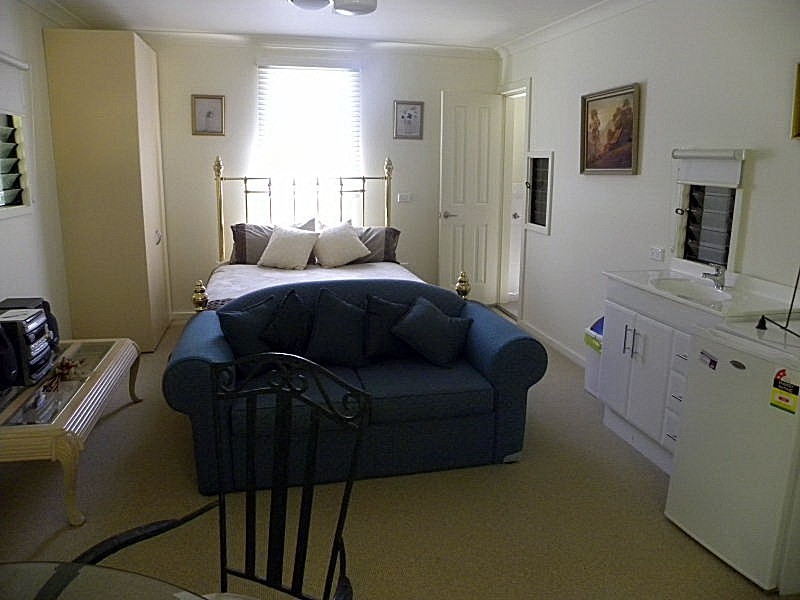 362 Beach Road, Batehaven NSW 2536