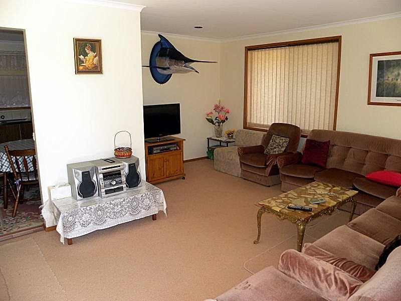 19 Pacific Road, Surf Beach NSW 2536