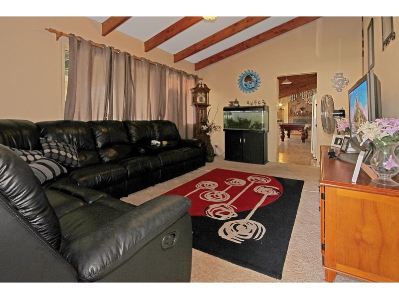 30 Karoola Crescent, Surfside NSW 2536