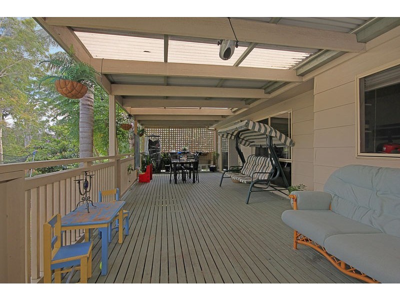 30 Karoola Crescent, Surfside NSW 2536