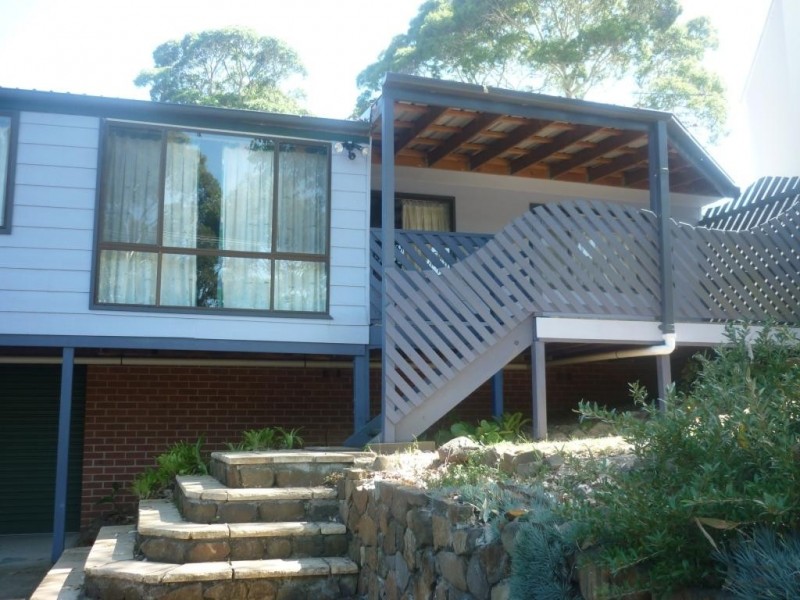 10 Tallawang Avenue, Malua Bay NSW 2536