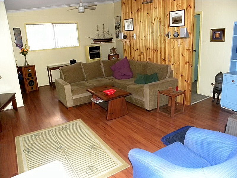 22 Pleasurelea Drive, Sunshine Bay NSW 2536