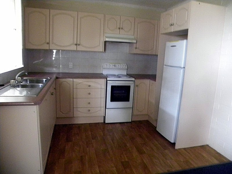 Unit 4, 647 Beach Road “Breakaway Lodge”, Surf Beach NSW 2536
