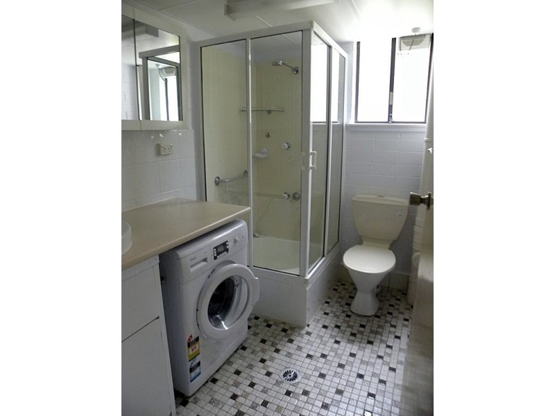 Unit 4, 647 Beach Road “Breakaway Lodge”, Surf Beach NSW 2536