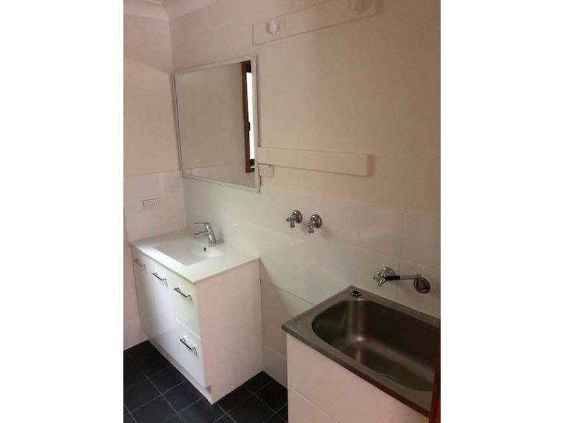 2/15 Crown Street, Batemans Bay NSW 2536