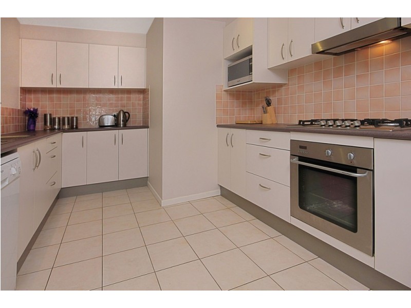 8/5 Crag Road, Batehaven NSW 2536