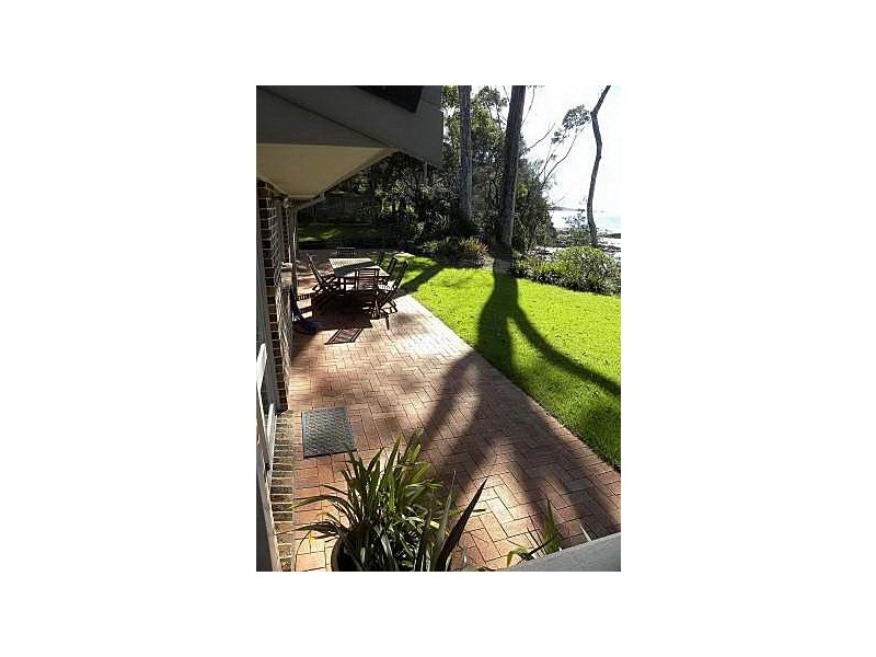 25 Bronte Crescent, Sunshine Bay NSW 2536